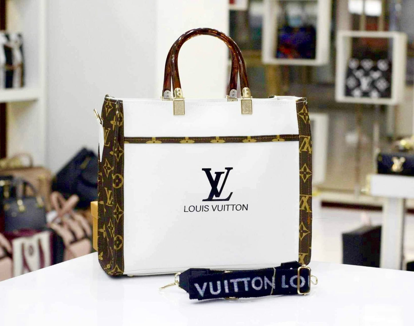 Lv totes