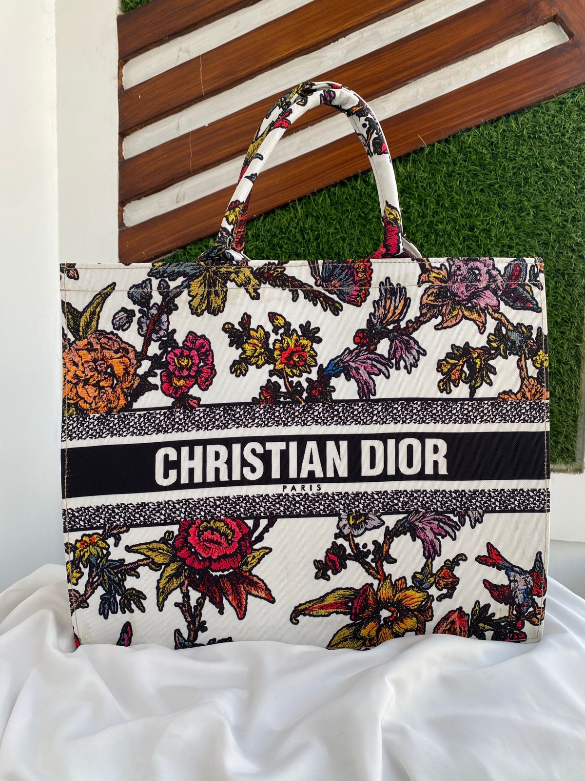 Dior totes