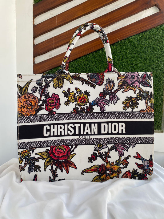 Dior totes